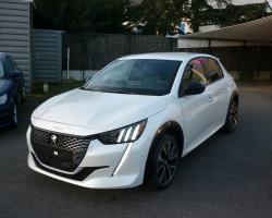 PEUGEOT 2008 PureTech 130 S&S EAT8 Allure Pack